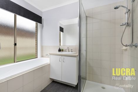 Property photo of 32 Harmony Drive South Morang VIC 3752