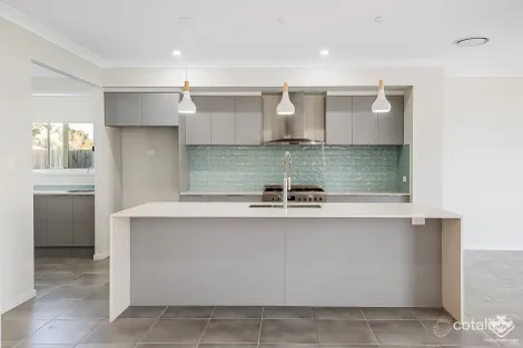 Property photo of 84 Francis Street Ormiston QLD 4160