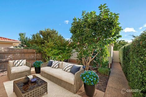Property photo of 82 Kelleway Avenue Nicholls ACT 2913