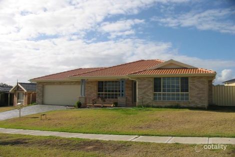 Property photo of 18 Greenhaven Circuit Woongarrah NSW 2259