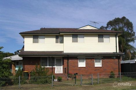 42 Lingayen Ave, Lethbridge Park, NSW 2770