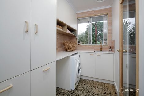 Property photo of 11 Carisbrook Court Langwarrin VIC 3910