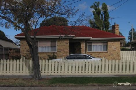 8 Parkmore Rd, Bentleigh East, VIC 3165