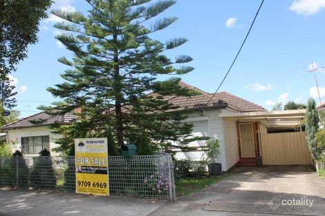 31 Hillcrest Ave, Greenacre, NSW 2190