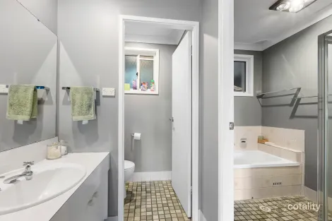 Property photo of 1 Knight Close Kingswood NSW 2747