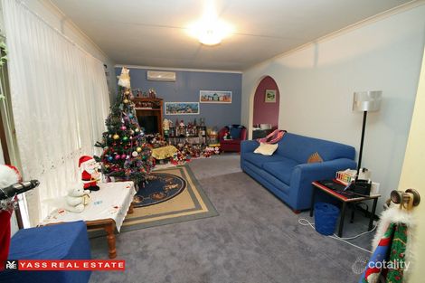 42 Merriman Dr, Yass, NSW 2582