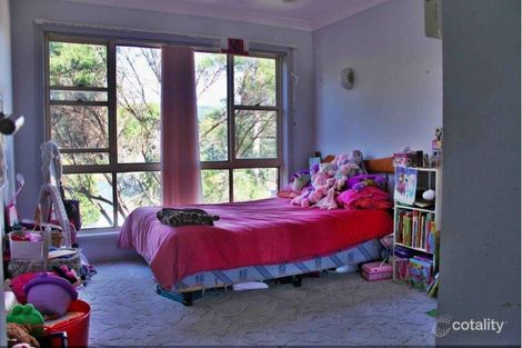 Property photo of 16 Michele Close Green Point NSW 2251