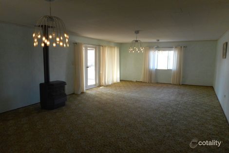 Property photo of 35 Maple Crescent Blayney NSW 2799