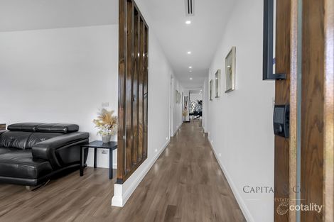 Property photo of 19 Astbury Crescent Mickleham VIC 3064