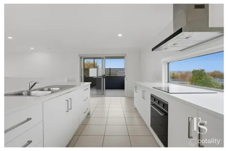 2/12 Vermont Rd, Mowbray, TAS 7248