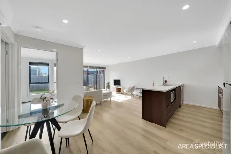 Property photo of 8 Samuel Road Weir Views VIC 3338