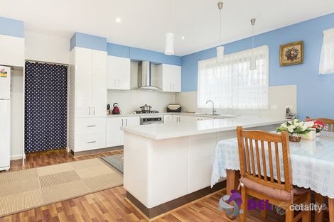 Property photo of 32 Willum Way Dandenong VIC 3175