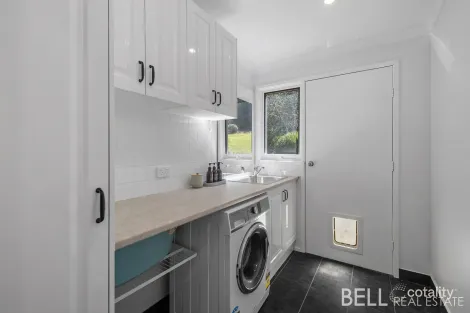 Property photo of 21 Emerald Lake Road Emerald VIC 3782