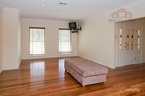 Property photo of 52 Barrington Grove Thornton NSW 2322