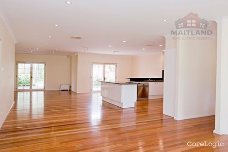 Property photo of 52 Barrington Grove Thornton NSW 2322