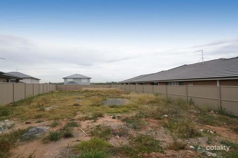 Property photo of 19 Silky Road Spring Farm NSW 2570