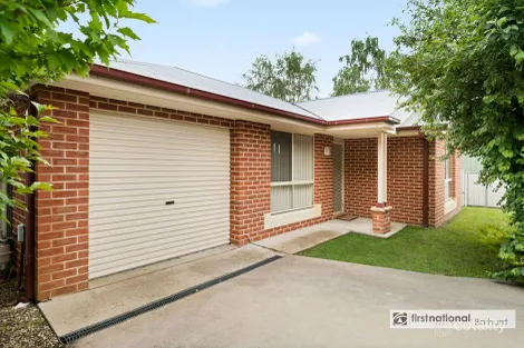 4/5 Griffin St, Mitchell, NSW 2795