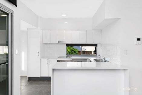 Property photo of 2/20 Dix Street Redcliffe QLD 4020