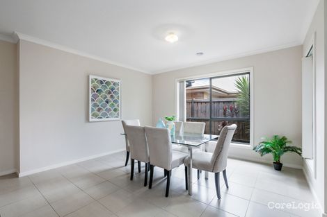 Property photo of 24 Russel Way Doreen VIC 3754