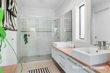 Property photo of 10 Barron Way Weir Views VIC 3338