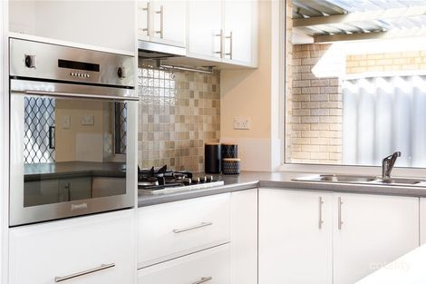 22 Juniper Ct, Thornlie, WA 6108