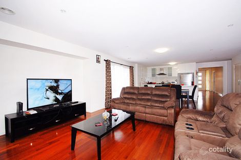 Property photo of 2 Holly Place Carrum Downs VIC 3201