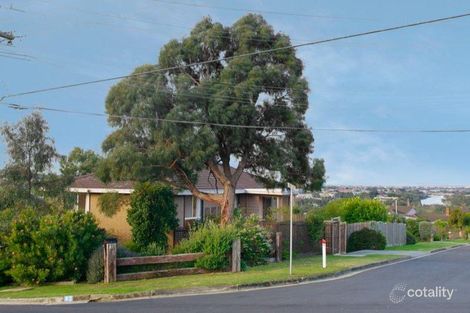 82 North Valley Rd, Highton, VIC 3216