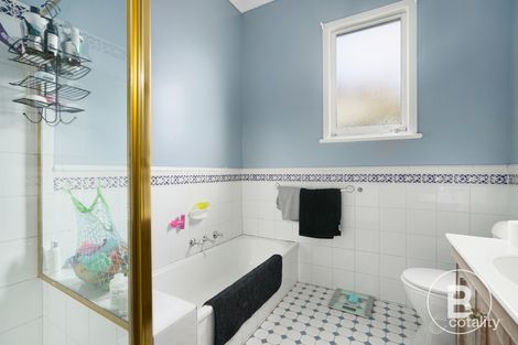 403 Clarendon St, Soldiers Hill, VIC 3350