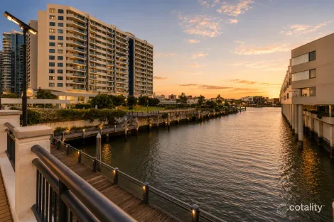 Property photo of 218/35 Ferry Street Kangaroo Point QLD 4169