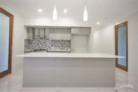 Property photo of 16 Crowley Boulevard Claymore NSW 2559