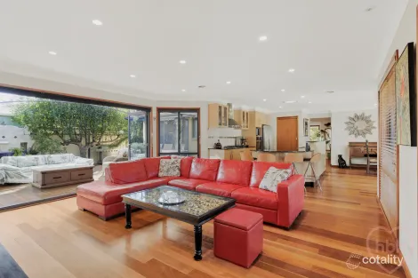 Property photo of 128 Carruthers Street Curtin ACT 2605