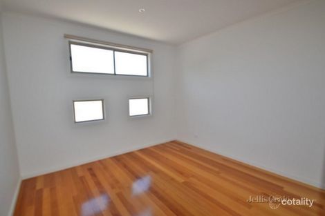 Property photo of 4 Rossmoyne Street Thornbury VIC 3071