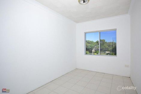 Property photo of 5/52 Prince Edward Parade Redcliffe QLD 4020