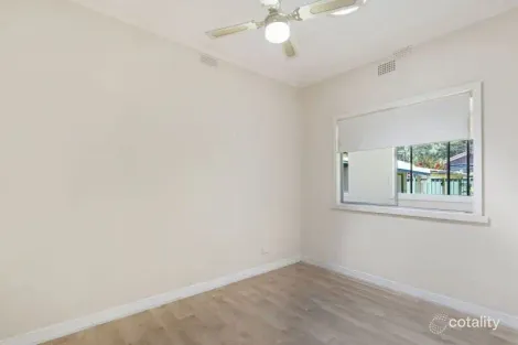 Property photo of 3 Sunset Parade Chain Valley Bay NSW 2259