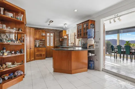 Property photo of 8 Hill Range Crescent Lithgow NSW 2790