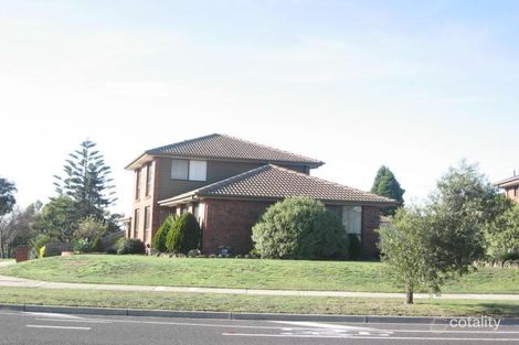 66 Daniel Solander Dr, Endeavour Hills, VIC 3802