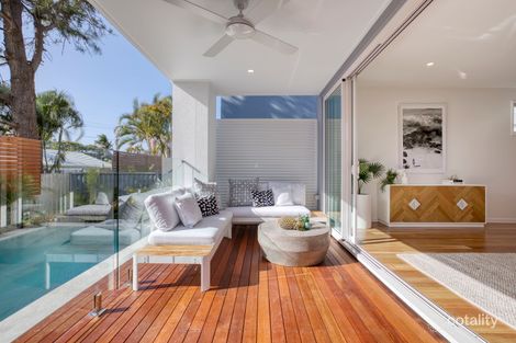 1/34 Naranga Ave, Broadbeach Waters, QLD 4218