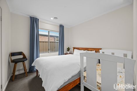 Property photo of 5 Ruby Road Cobblebank VIC 3338