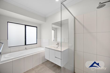 Property photo of 27 Annan Bend Mount Peter QLD 4869