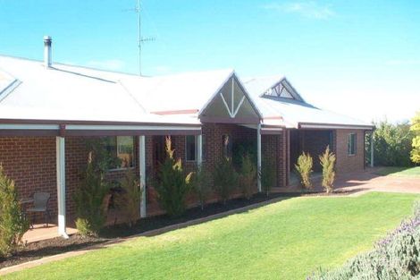 147 North Rd, York, WA 6302