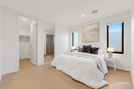 Property photo of 53 Patricia Loop Keysborough VIC 3173