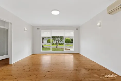 Property photo of 8 Snowy Place Sylvania Waters NSW 2224