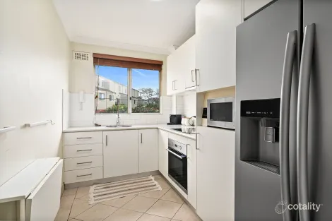 Property photo of 4/142 Gladstone Avenue Coniston NSW 2500