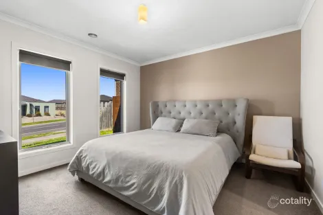 Property photo of 68 Bradman Boulevard Traralgon VIC 3844