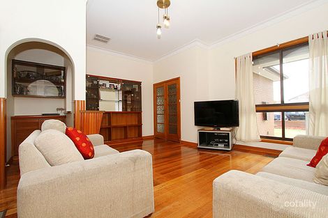 Property photo of 39 Crispe Street Reservoir VIC 3073