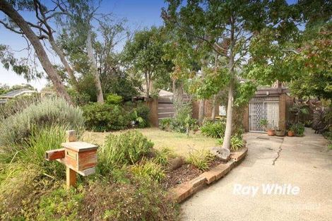 8 Lindisfarne Dr, Burwood East, VIC 3151