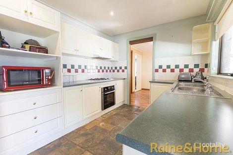 Property photo of 6 Royal Parade Dubbo NSW 2830