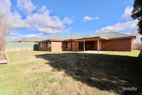 Property photo of 11 Cypress Crescent Kelso NSW 2795