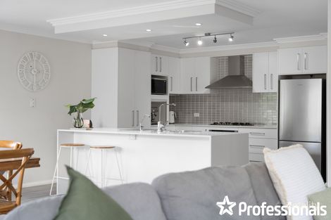 Property photo of 28 Cheviot Drive Kelso NSW 2795