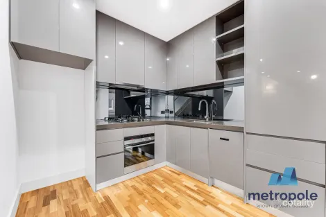 4/2c Oak Gr, Balaclava, VIC 3183